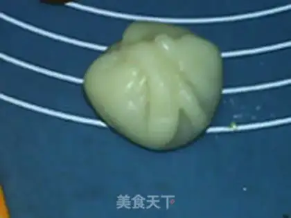 Make Pineapple ice-cream mooncake step 14