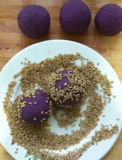 Make Potato sesame ball step 7