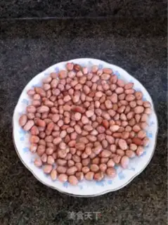 Make Five fragrances of peanut rice step 2