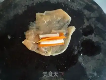 Make Gold chicken roll step 4
