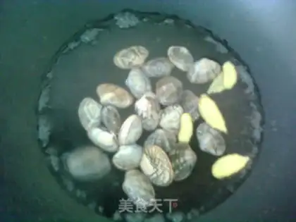 Make Flower clams and eggs step 3