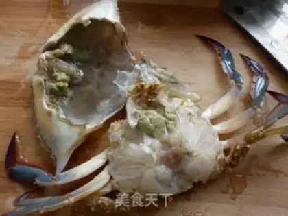 Make Crab with ginger step 1