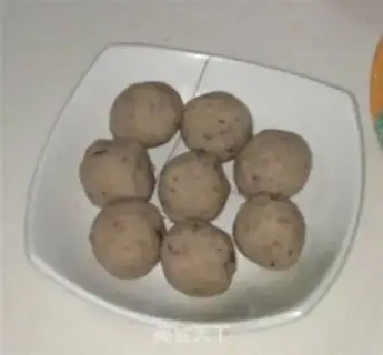 Make A wide moon cake step 1