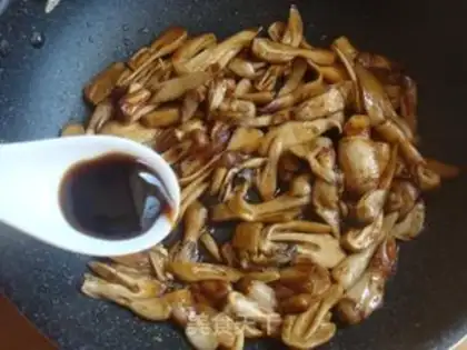Make Pelican chicken leg mushrooms step 4