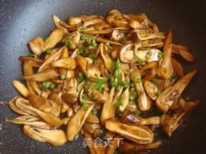 Make Pelican chicken leg mushrooms step 5