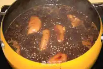 Make Porky hands step 2