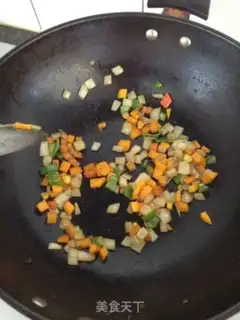 Make Pineapple rice step 3