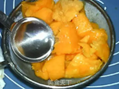 Make Mango coconut ice-cream mooncake step 1