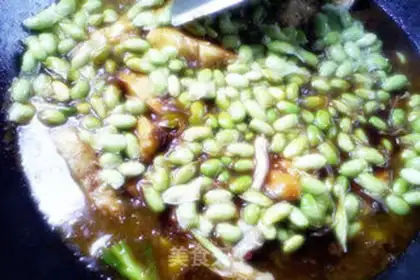 Make Silver ear green bean soup step 1