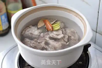 Make Pork bone pot soup step 2