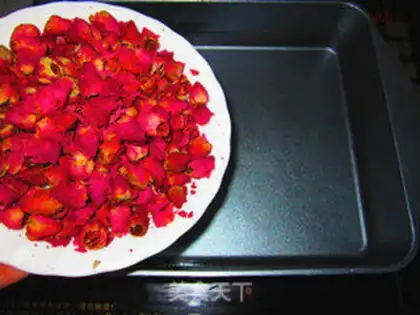 Make Rose Bean Mooncake step 2