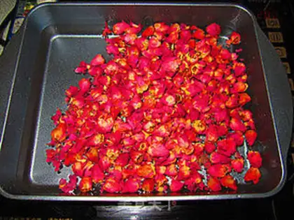 Make Rose Bean Mooncake step 3