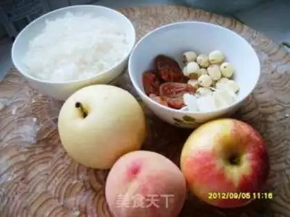 Make Silver ear fruit soup step 0