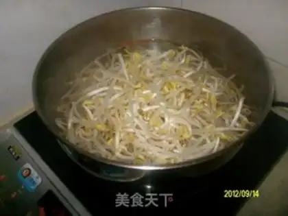 Make Cold bean sprouts step 1