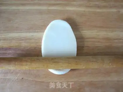Make Rose Bean Mooncake step 14