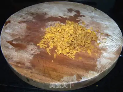 Make radish fried eggs step 2