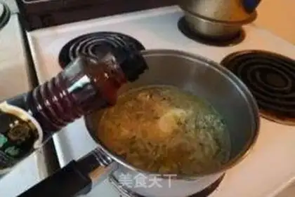 Make cucumber egg noodles step 9
