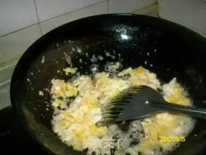 Make Ham and egg fried rice step 1