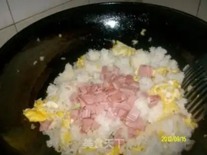 Make Ham and egg fried rice step 3