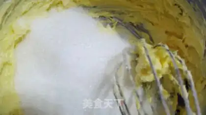 Make Sweet fruit cake step 1