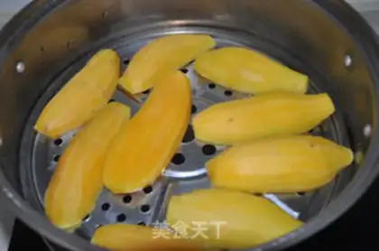 Make Cheese and potatoes step 0
