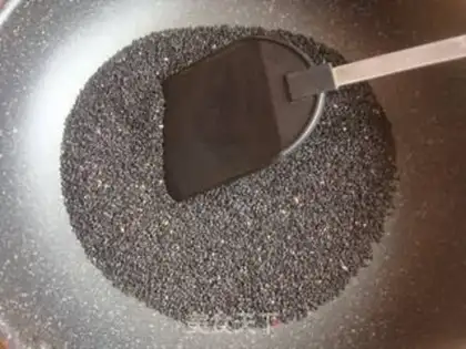Make Black sesame paste step 1