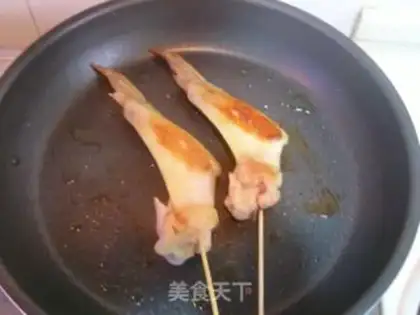 Make Hot roasted chicken with wings step 4