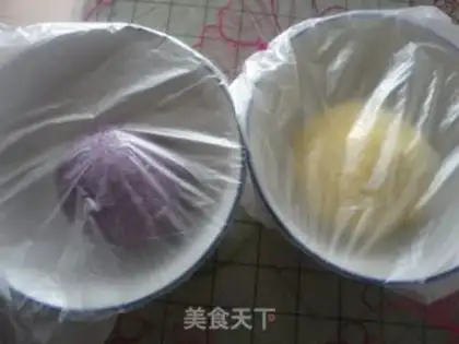 Make Colored butterfly rolls step 1