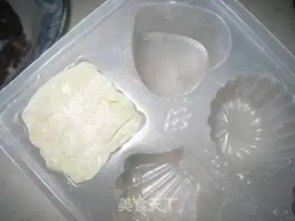 Make Tea ice-cream mooncake step 5