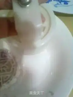 Make White sesame ice-cream mooncake step 10