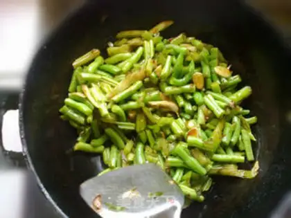 Make Scrambled noodles step 7