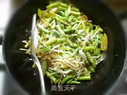 Make Scrambled noodles step 9