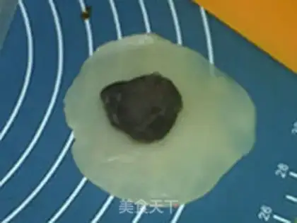 Make Blueberry ice-cream mooncake step 16