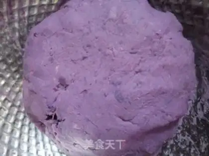 Make A fragrance rose roll step 3