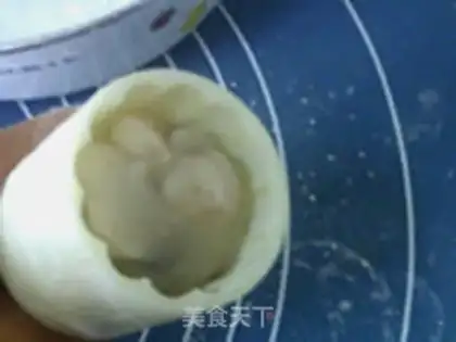 Make Blueberry ice-cream mooncake step 20