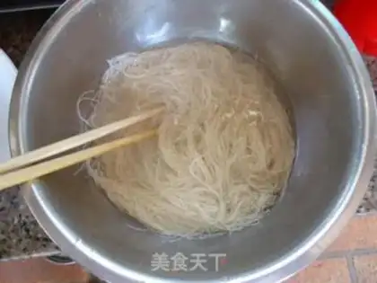 Make Tuna pasta pizza step 2