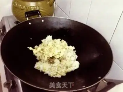 Make Curry fried rice step 2