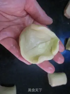 Make Double moon cake step 17