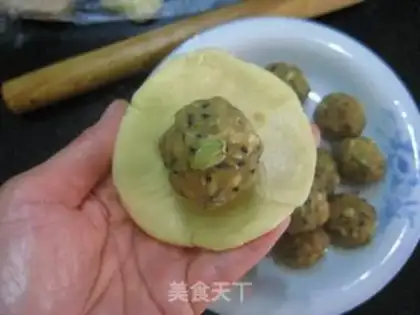 Make Double moon cake step 19