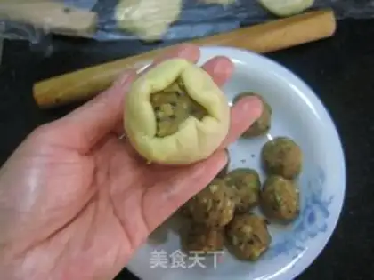 Make Double moon cake step 20