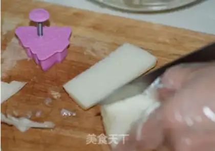 Make A fruit mountain pill step 1