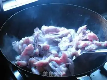 Make Spicy bull frogs step 3