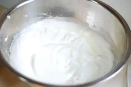 Make Rum raisin cake step 1