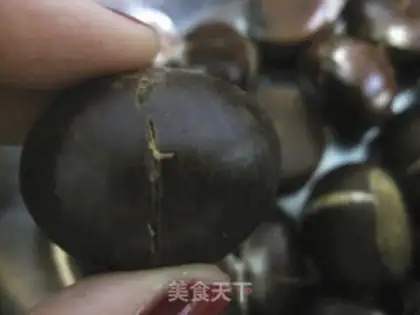 Make Sugar roasted chestnuts step 1