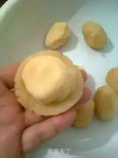 Make Old moon cake step 8