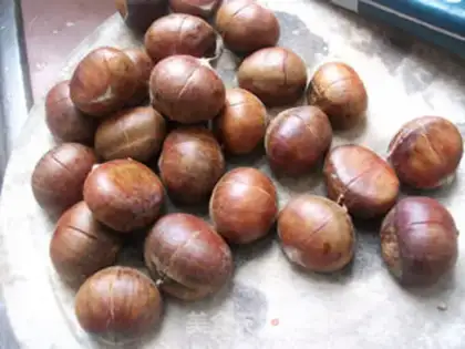 Make Sugar roasted chestnuts step 1