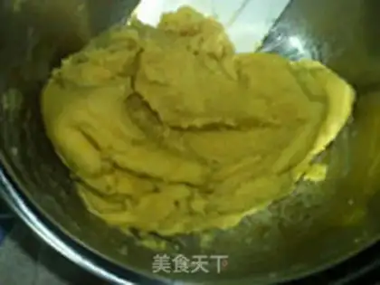 Make The potato peach moon cake step 2
