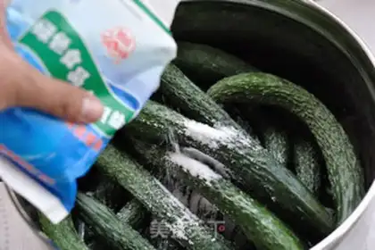 Make Sweet pickles step 1