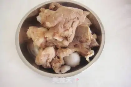 Make Horse-hot mountain medicine bone soup step 6