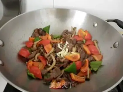 Make Plum pepper beef step 7